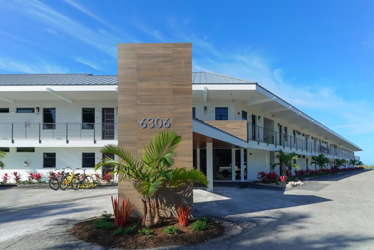 Anna Maria Beach Resort Холмс Бийч Екстериор снимка