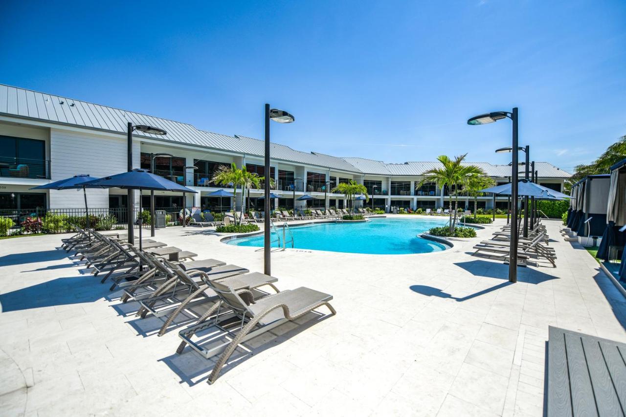 Anna Maria Beach Resort Холмс Бийч Екстериор снимка