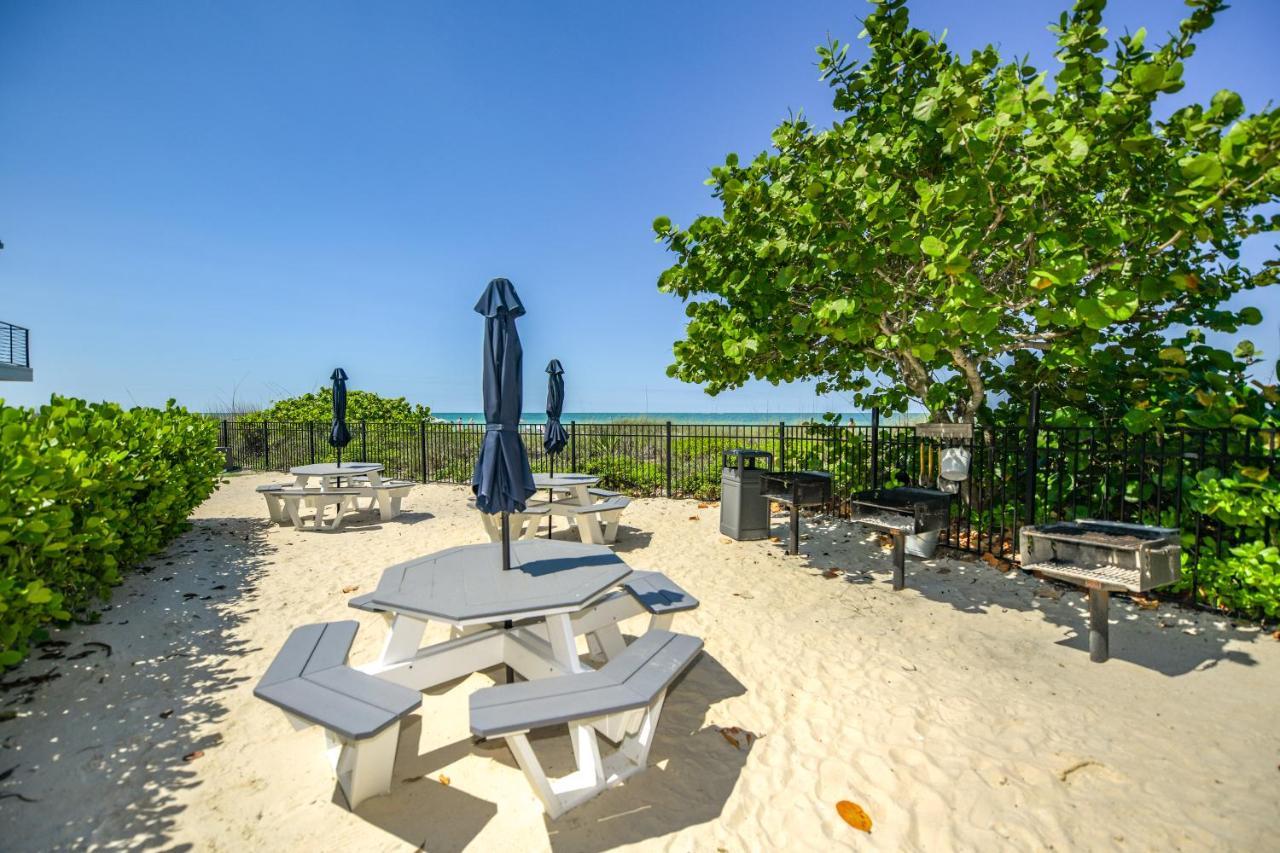 Anna Maria Beach Resort Холмс Бийч Екстериор снимка