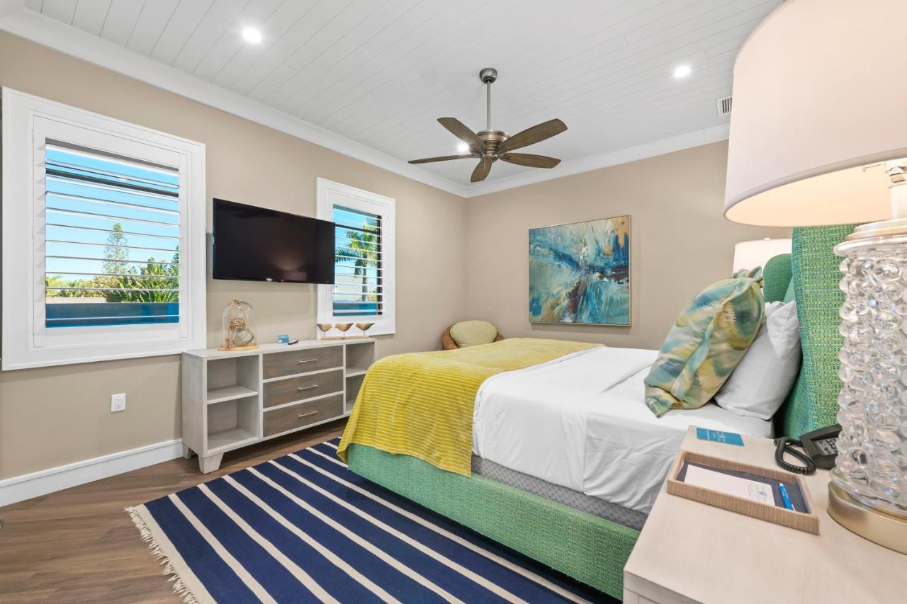 Anna Maria Beach Resort Холмс Бийч Екстериор снимка