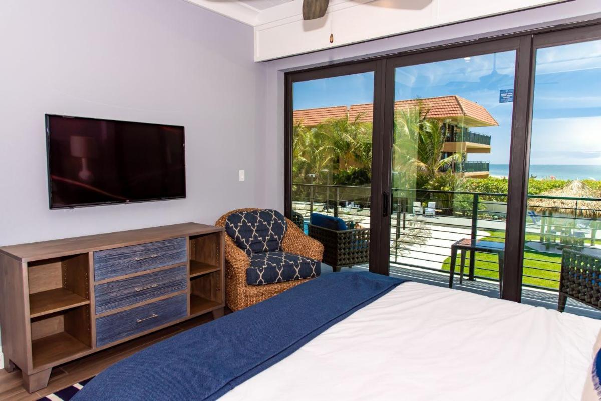 Anna Maria Beach Resort Холмс Бийч Екстериор снимка
